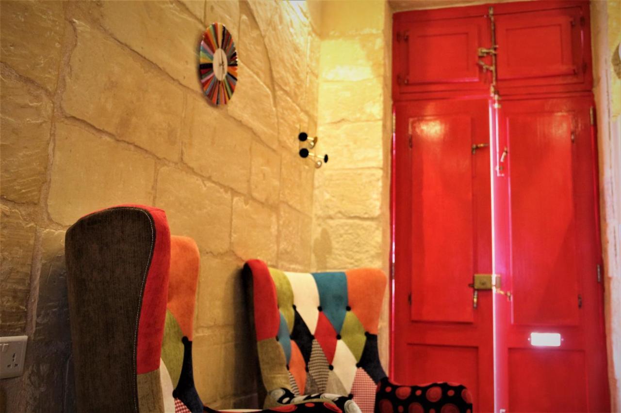 Malta's Naughtiest Cabaret *