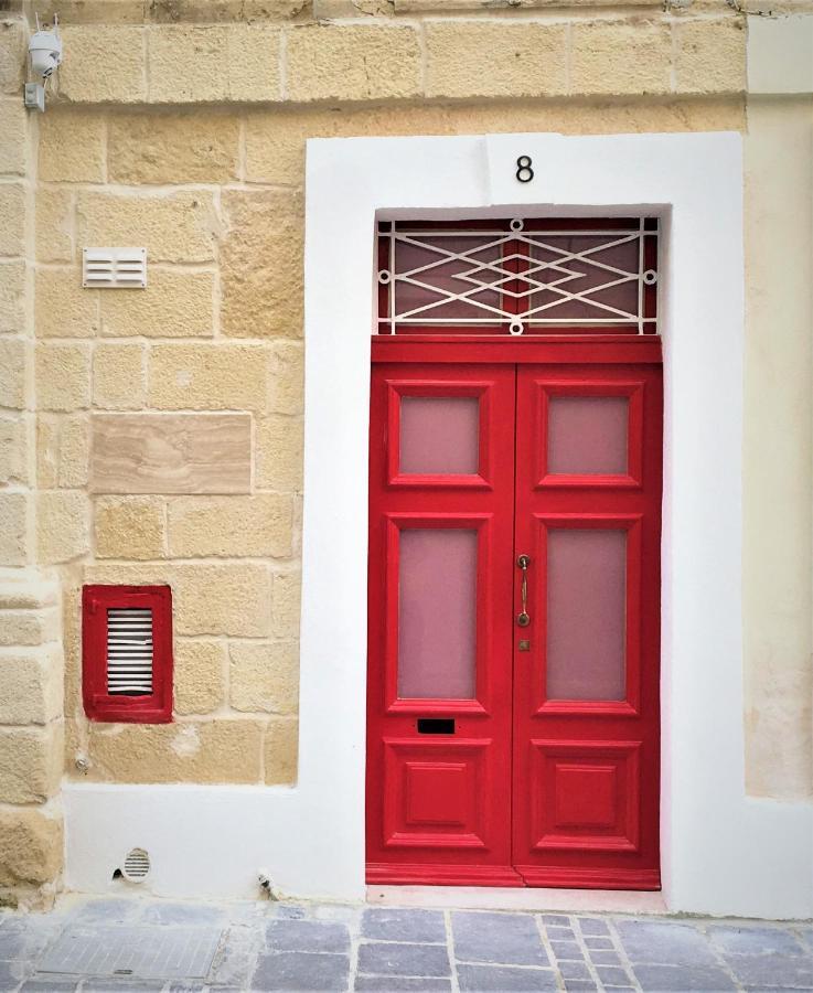 Malta's Naughtiest Cabaret * Il-Furjana